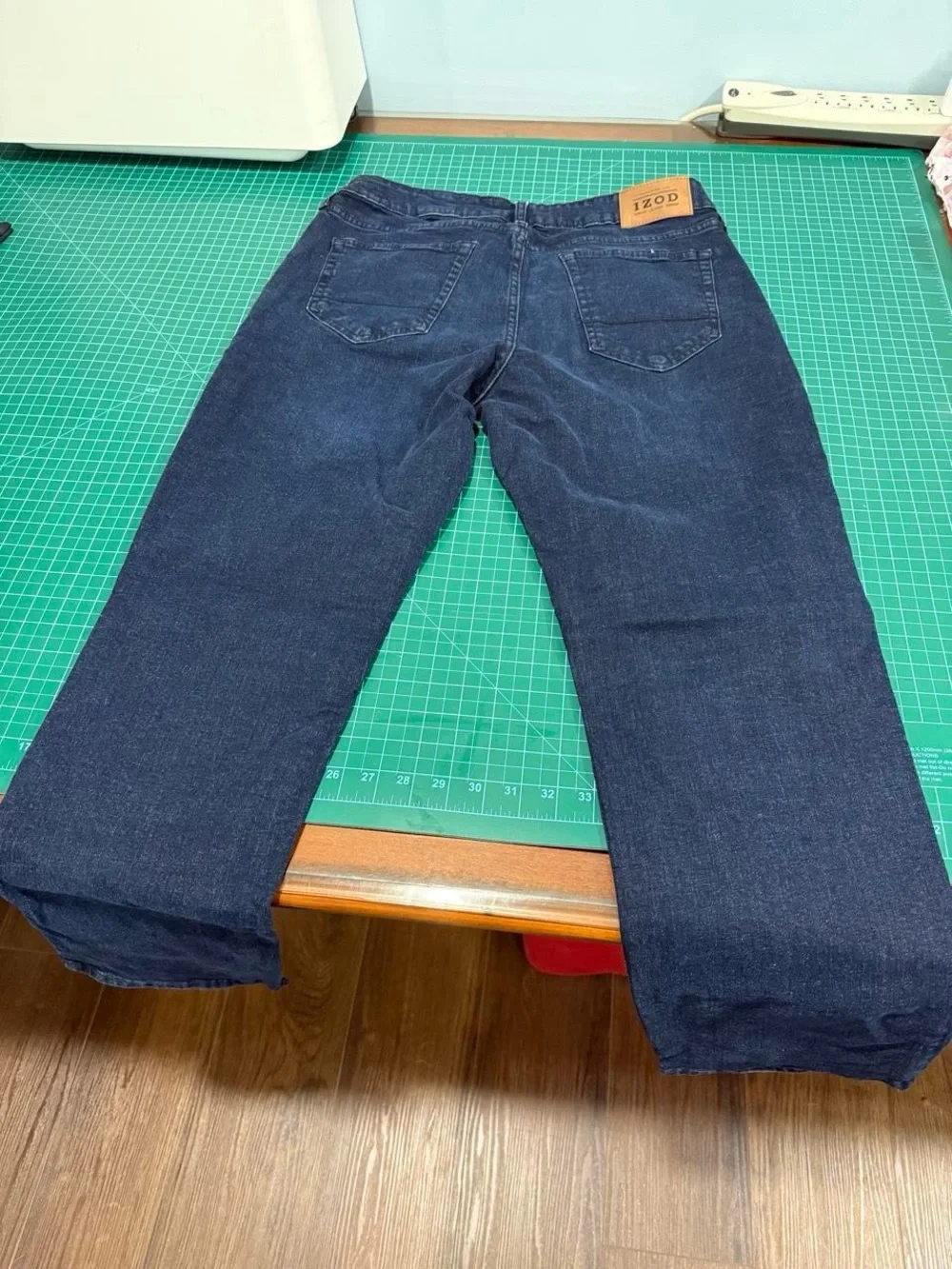 Izod Men’s Navy Straight Leg Jeans